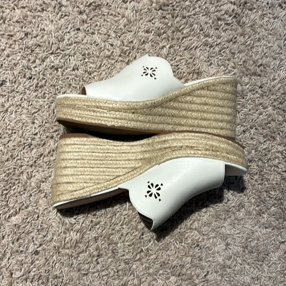 Kate Spade wedges. - Picture 3 of 7